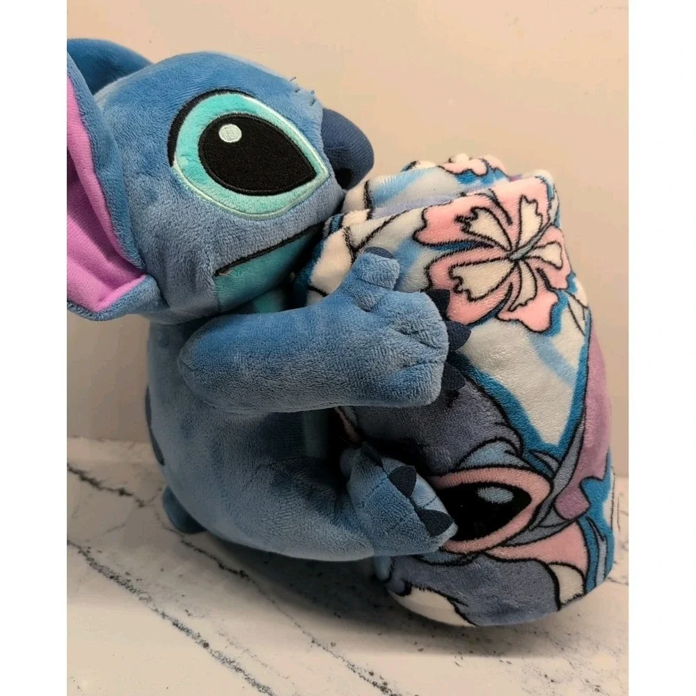 Lilo & Stitch Classic Character Hugger Pillow & Silk Touch Throw Blanket Set NWT